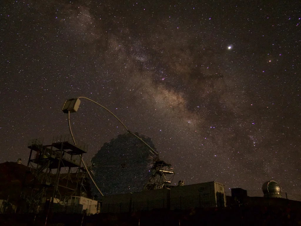 This shot was taken during a LST-1 commissioning shift at midnight on the night of 6-7 July 2019. 